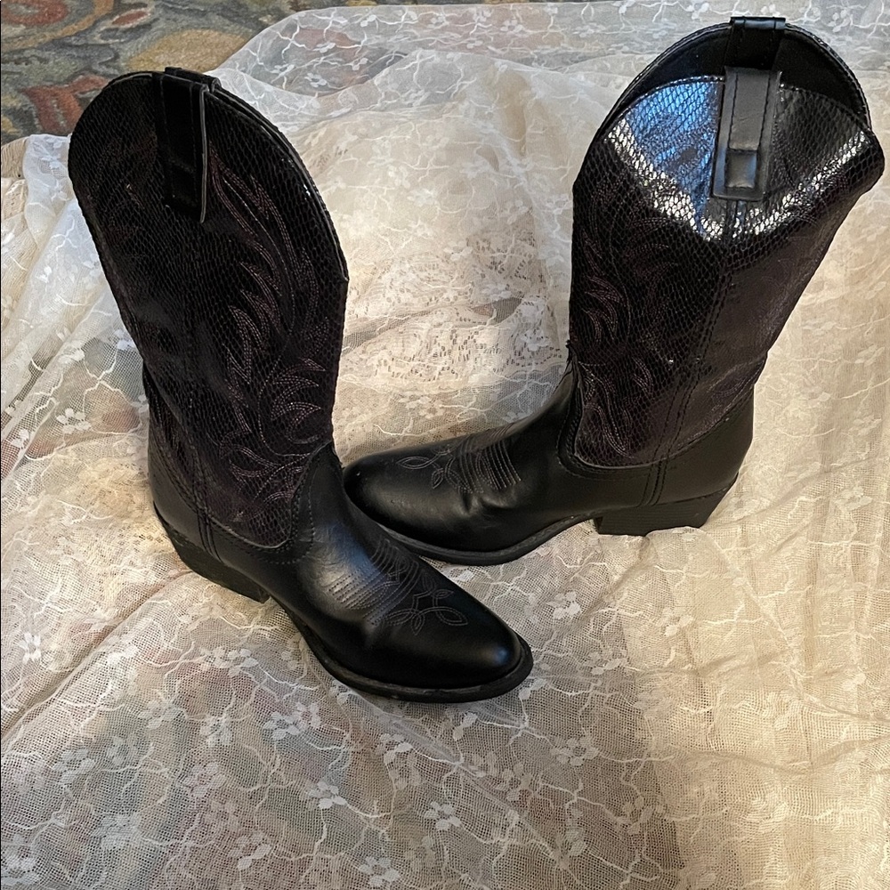 Rampage Black Heeled Boots - Picture 2 of 8